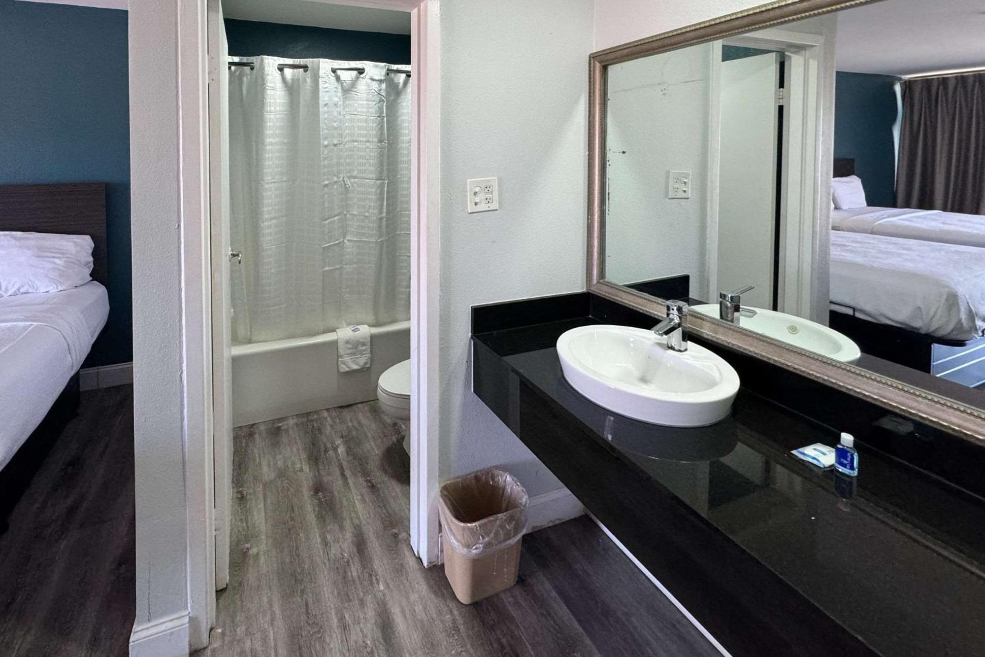 Rodeway Inn West Memphis Zewnętrze zdjęcie